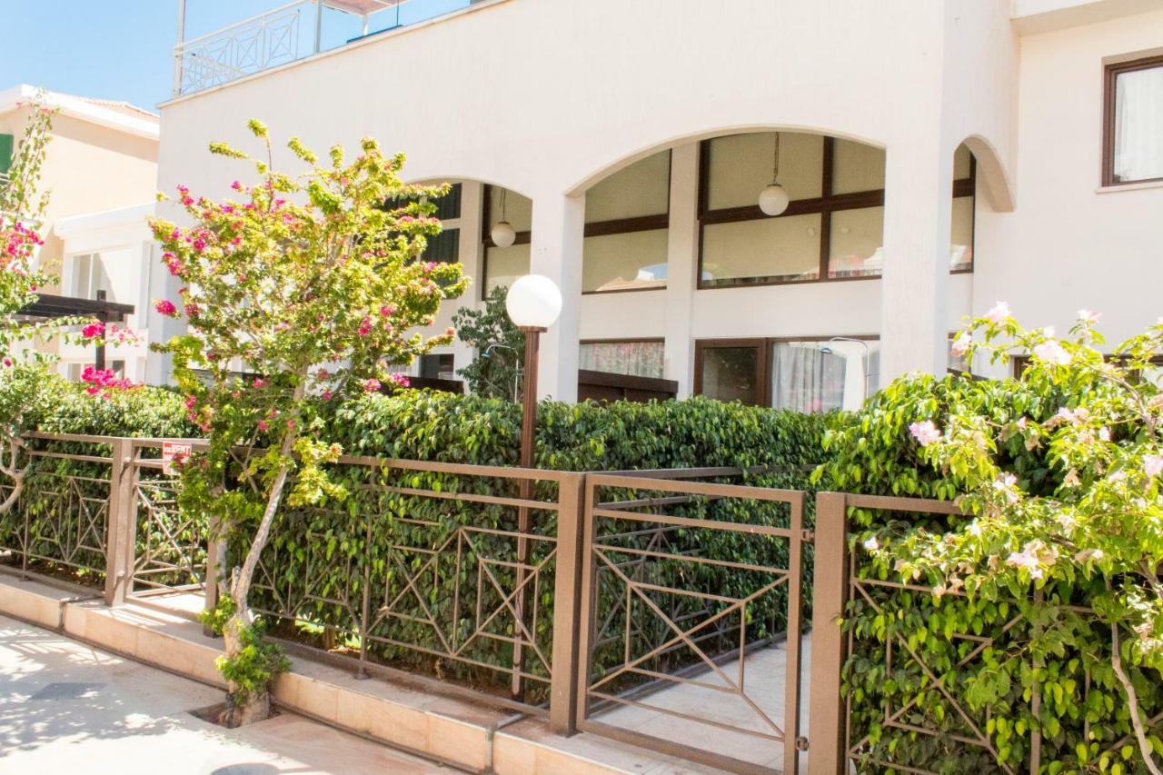 Galatex Beach Apartment ลิมาซอล ภายนอก รูปภาพ